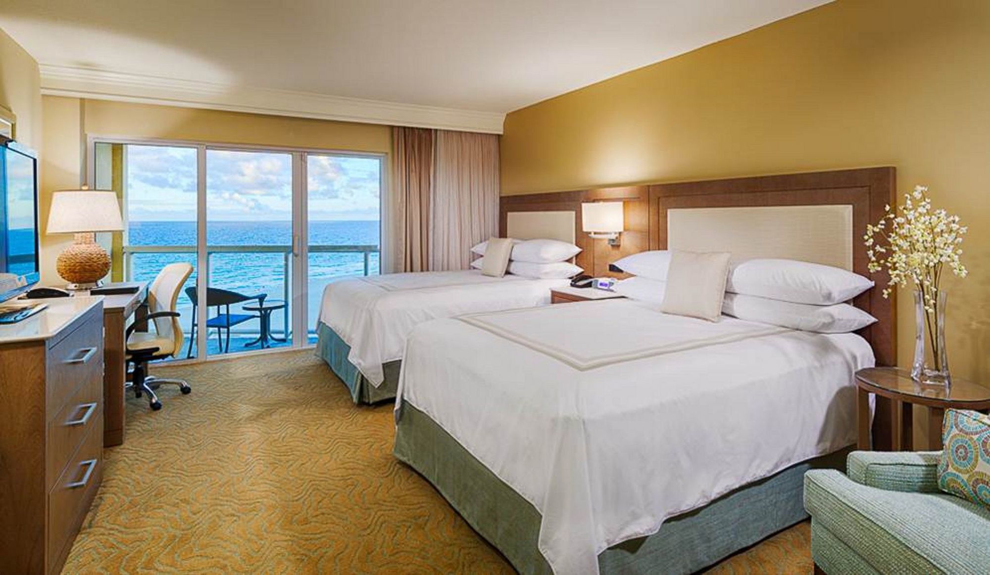 Fort Lauderdale Marriott Pompano Beach Resort And Spa Rum bild